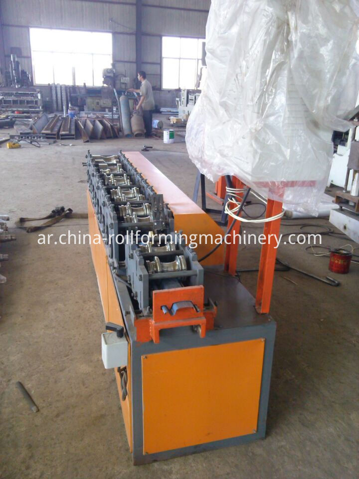 مصراع الباب لفة تشكيل آلة shutter door roll forming machine